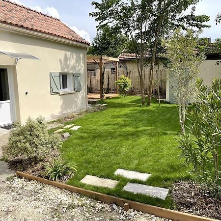 Petite Maison Avec Jardin Au Calme フロワラック エクステリア 写真