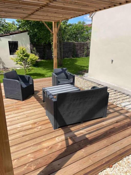 Petite Maison Avec Jardin Au Calme フロワラック エクステリア 写真
